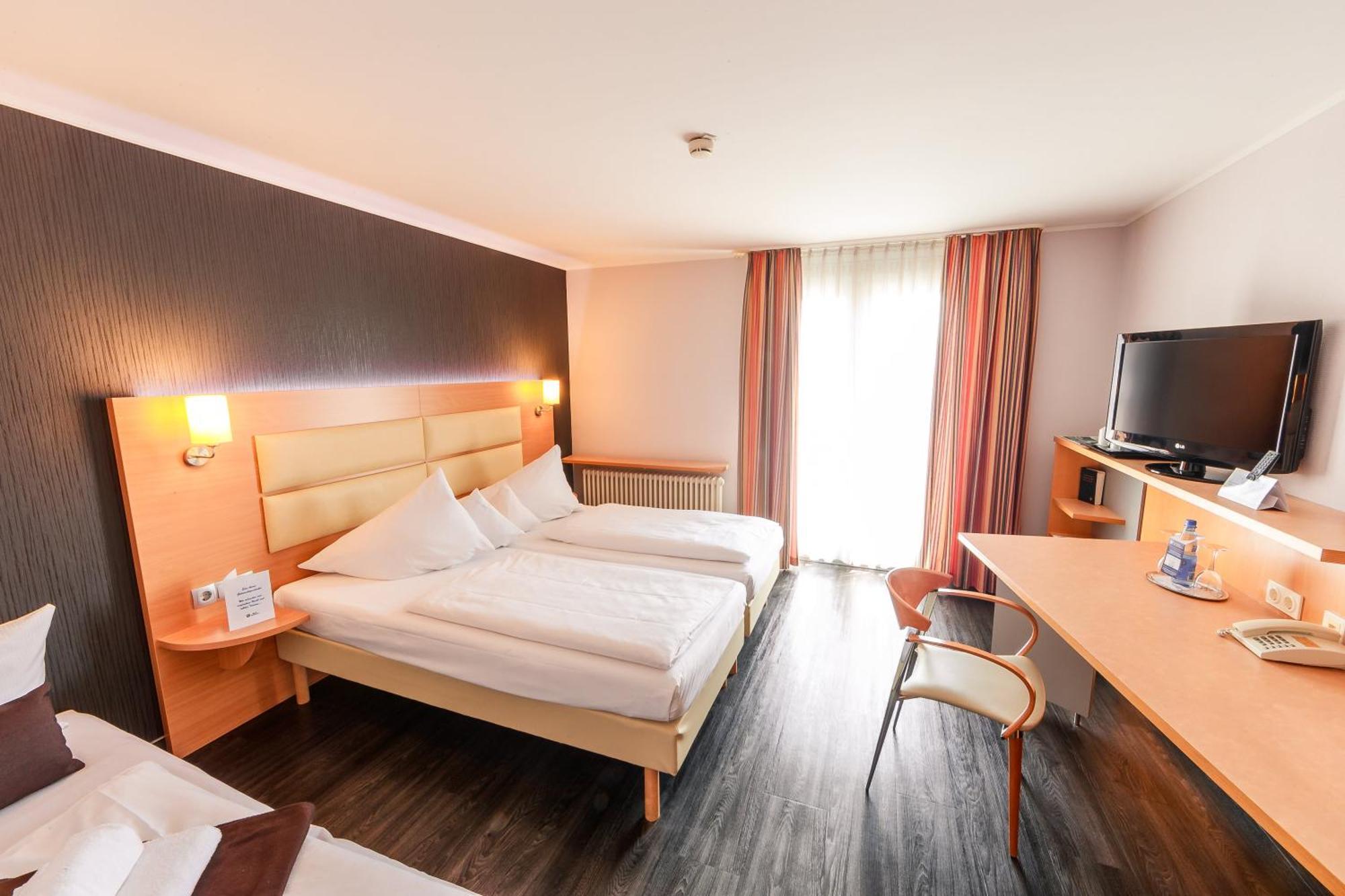 Plaza Inn Stuttgart-Ditzingen Extérieur photo
