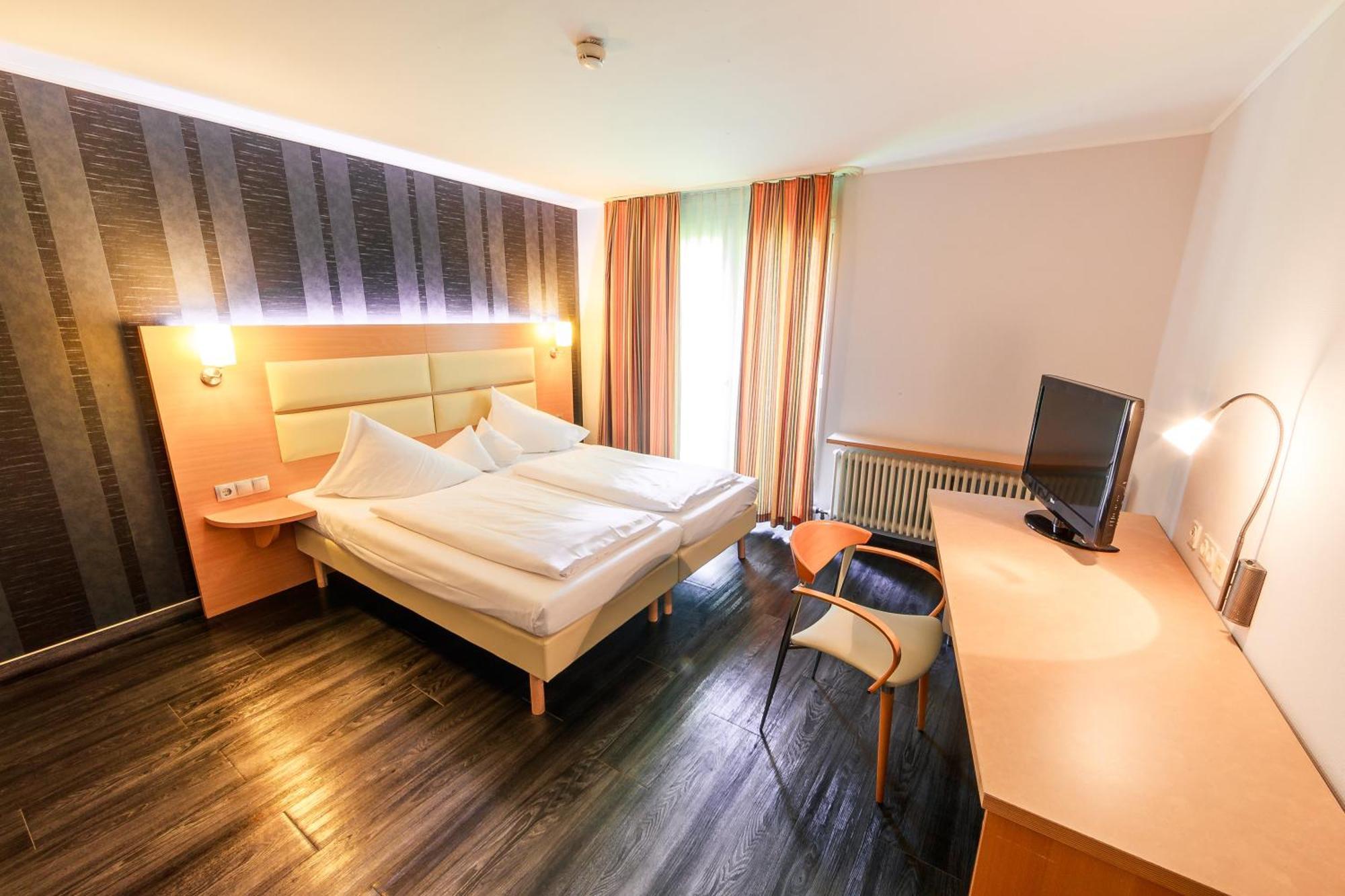 Plaza Inn Stuttgart-Ditzingen Extérieur photo